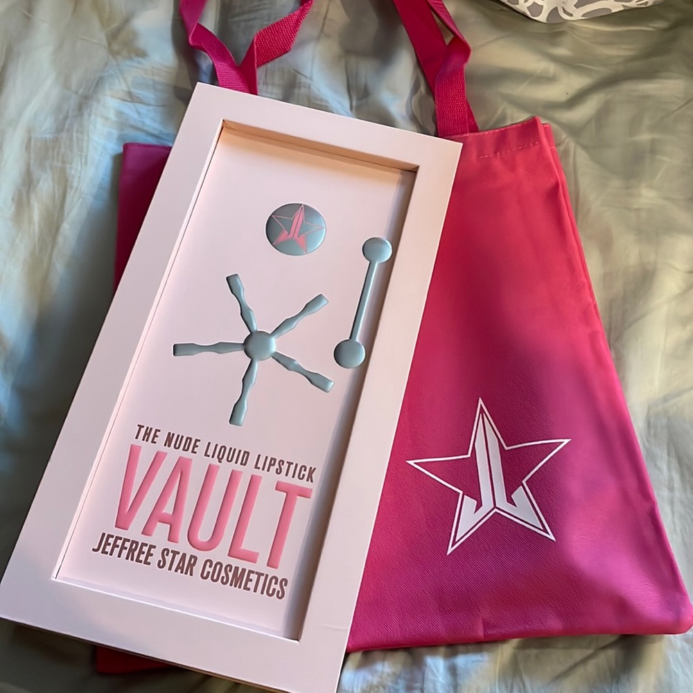 The nude liquid lipstick vault by Jeffree star cosmetics